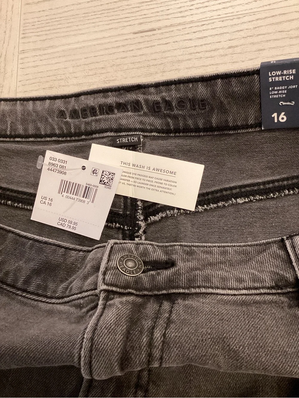 American Eagle 16 NWT Baggy Denim 8” Jort Women’s Faded Black Stretch 2025
